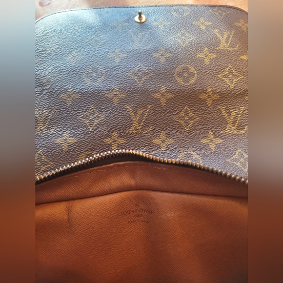Louis Vuitton St. Germain Crossbody Uimisex Bag - Picture 4 of 4